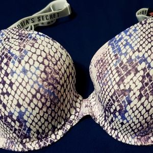 34D vs bra